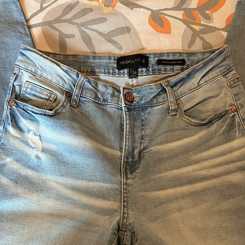 Kendall & Kylie Sky Blue Ankle Jeans - Size 7x28 - Picture 7 of 12
